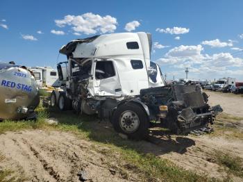  Salvage Volvo Vn