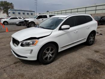  Salvage Volvo XC60