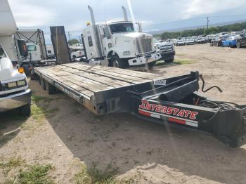  Salvage Interstate Trailer