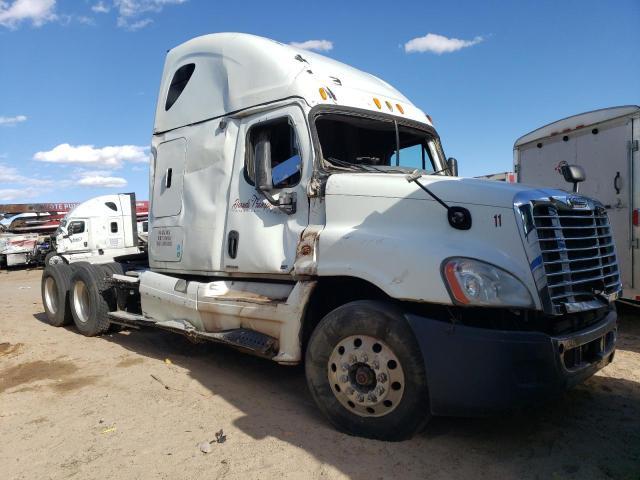  Salvage Freightliner Cascadia 1