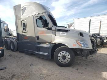  Salvage Freightliner Cascadia 1
