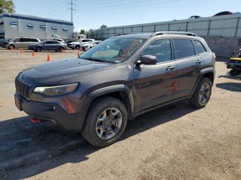  Salvage Jeep Cherokee