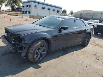  Salvage Chrysler 300