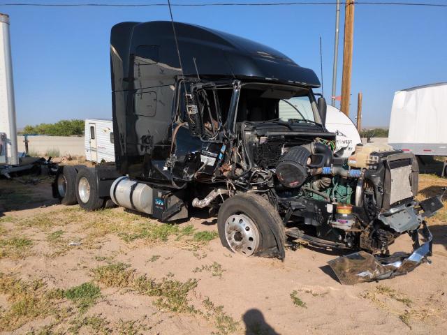  Salvage Volvo Vn