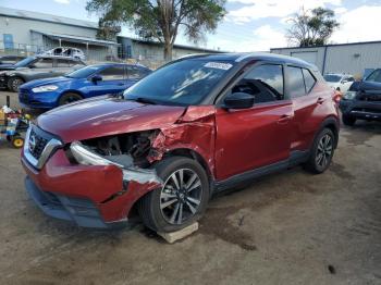  Salvage Nissan Kicks