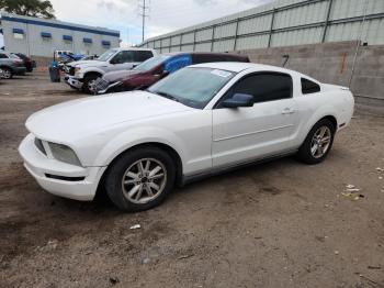  Salvage Ford Mustang