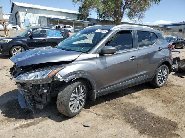  Salvage Nissan Kicks