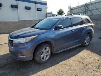  Salvage Toyota Highlander