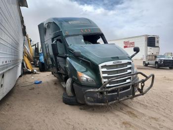  Salvage Freightliner Cascadia 1