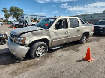  Salvage Chevrolet Avalanche