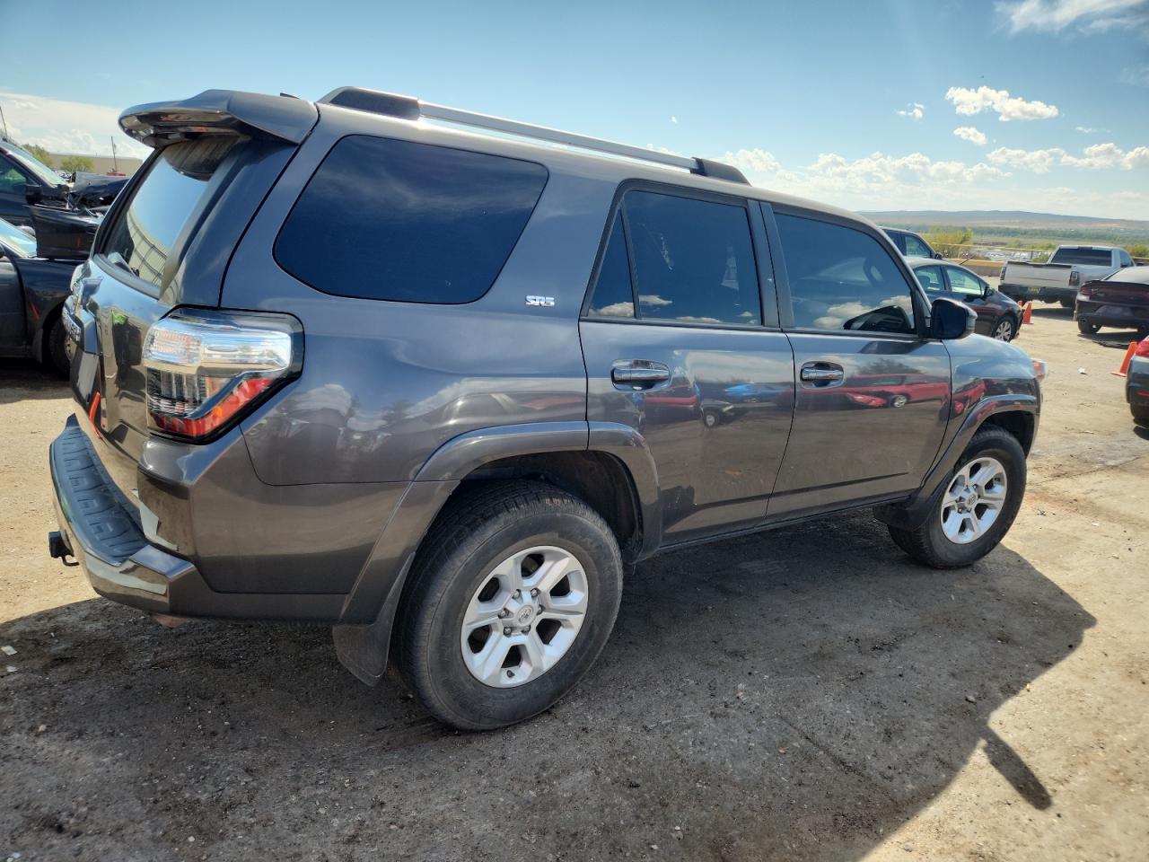 Toyota 4Runner Sr5 Image 3
