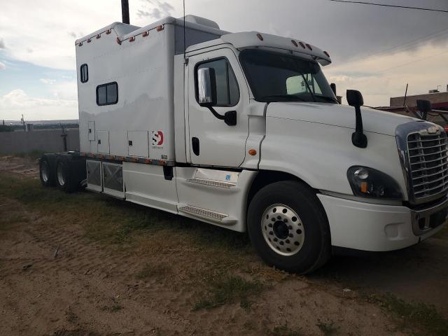  Salvage Freightliner Cascadia 1