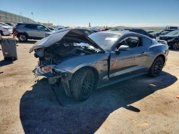 Salvage Ford Mustang