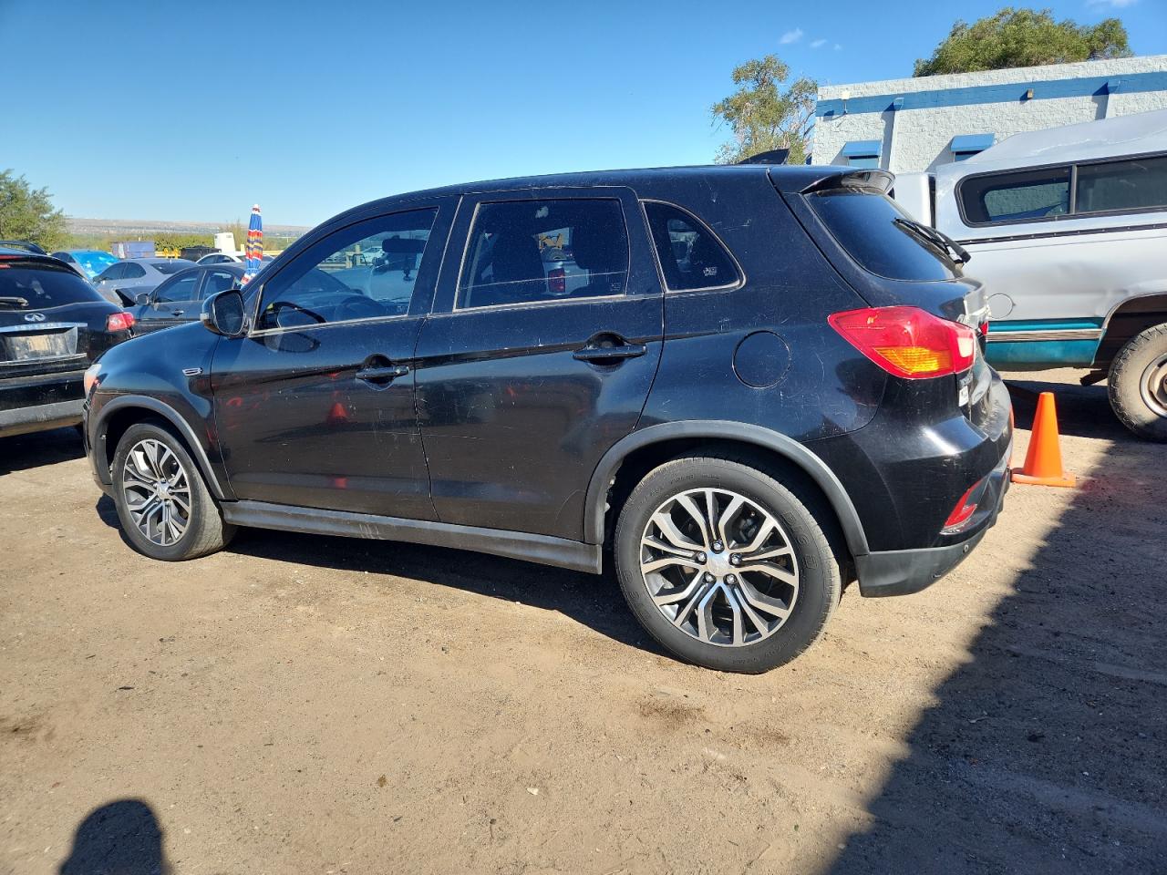 Mitsubishi Outlander Es Image 4