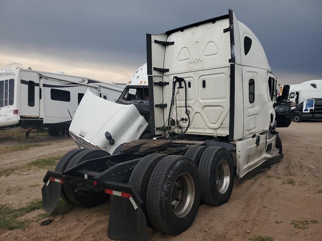 Freightliner Cascadia 1 Image 4