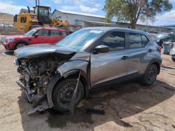  Salvage Nissan Kicks