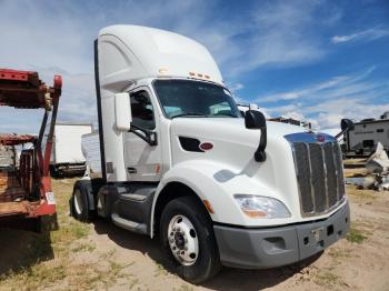  Salvage Peterbilt Tractor 579