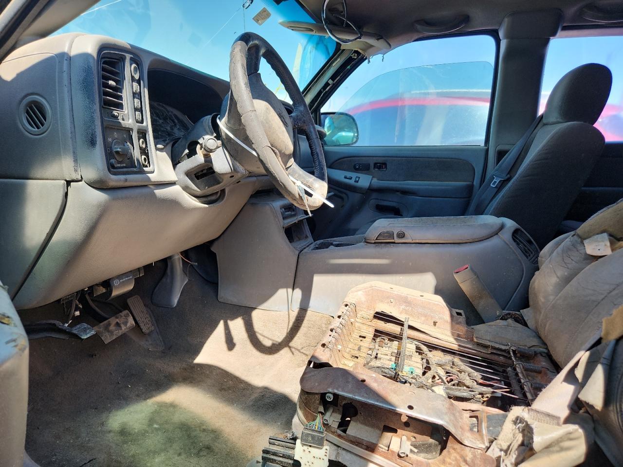 Chevrolet Silverado K1500 Image 2