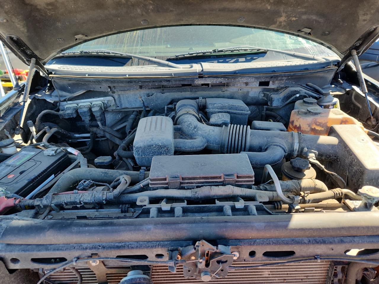 Ford F-150 Supercrew Image 12