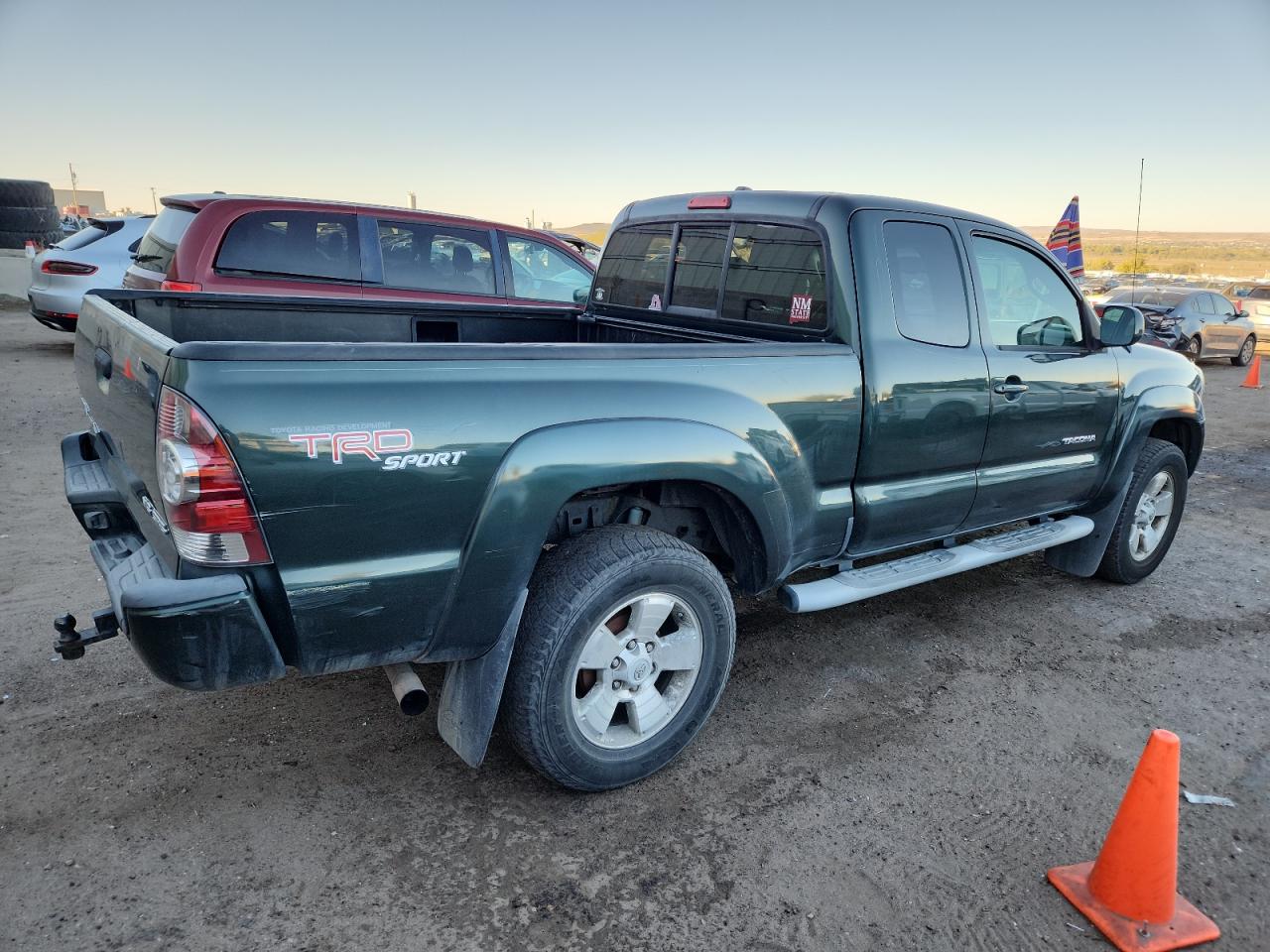 Toyota Tacoma Access Cab Image 12