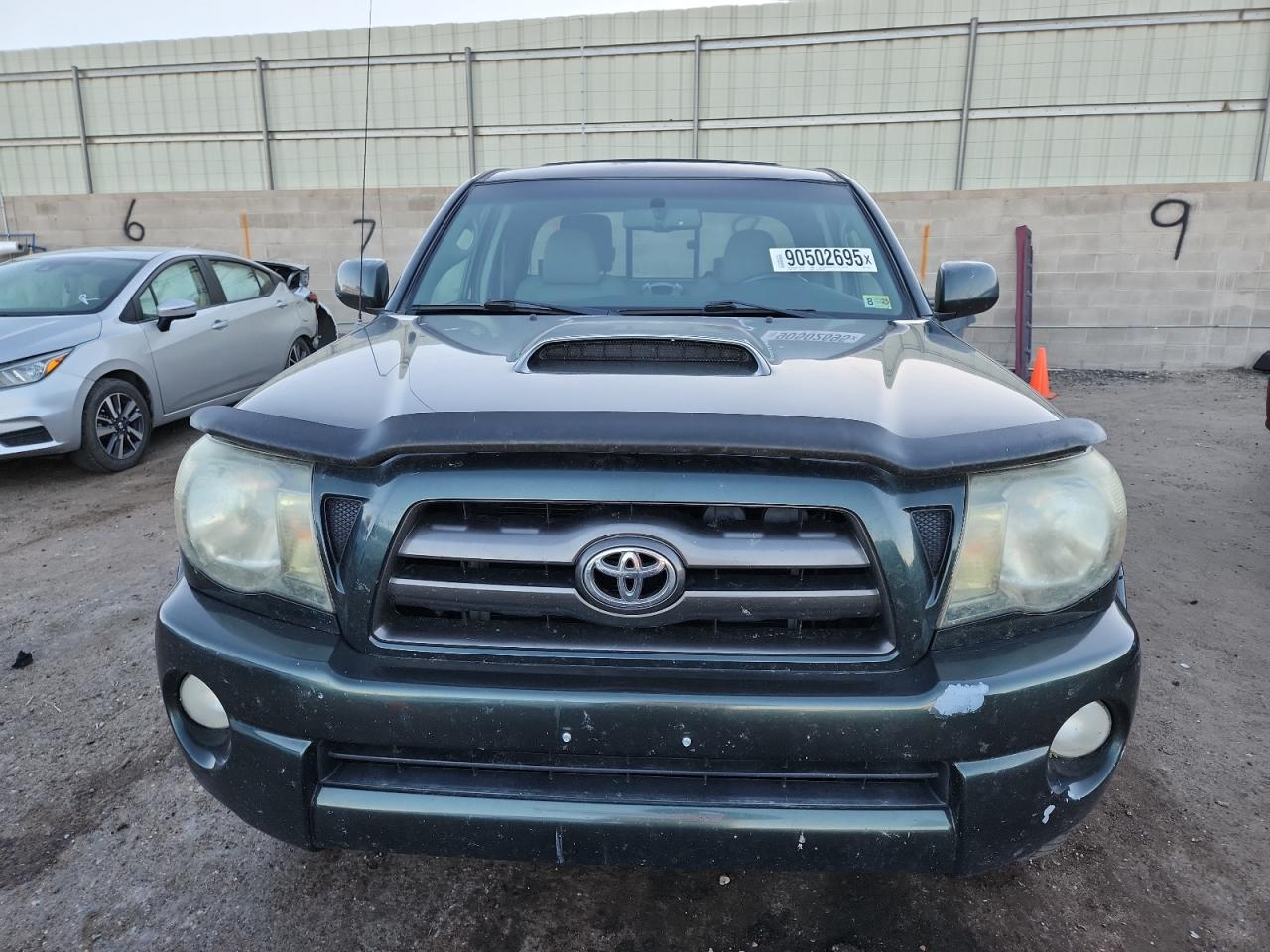 Toyota Tacoma Access Cab Image 3