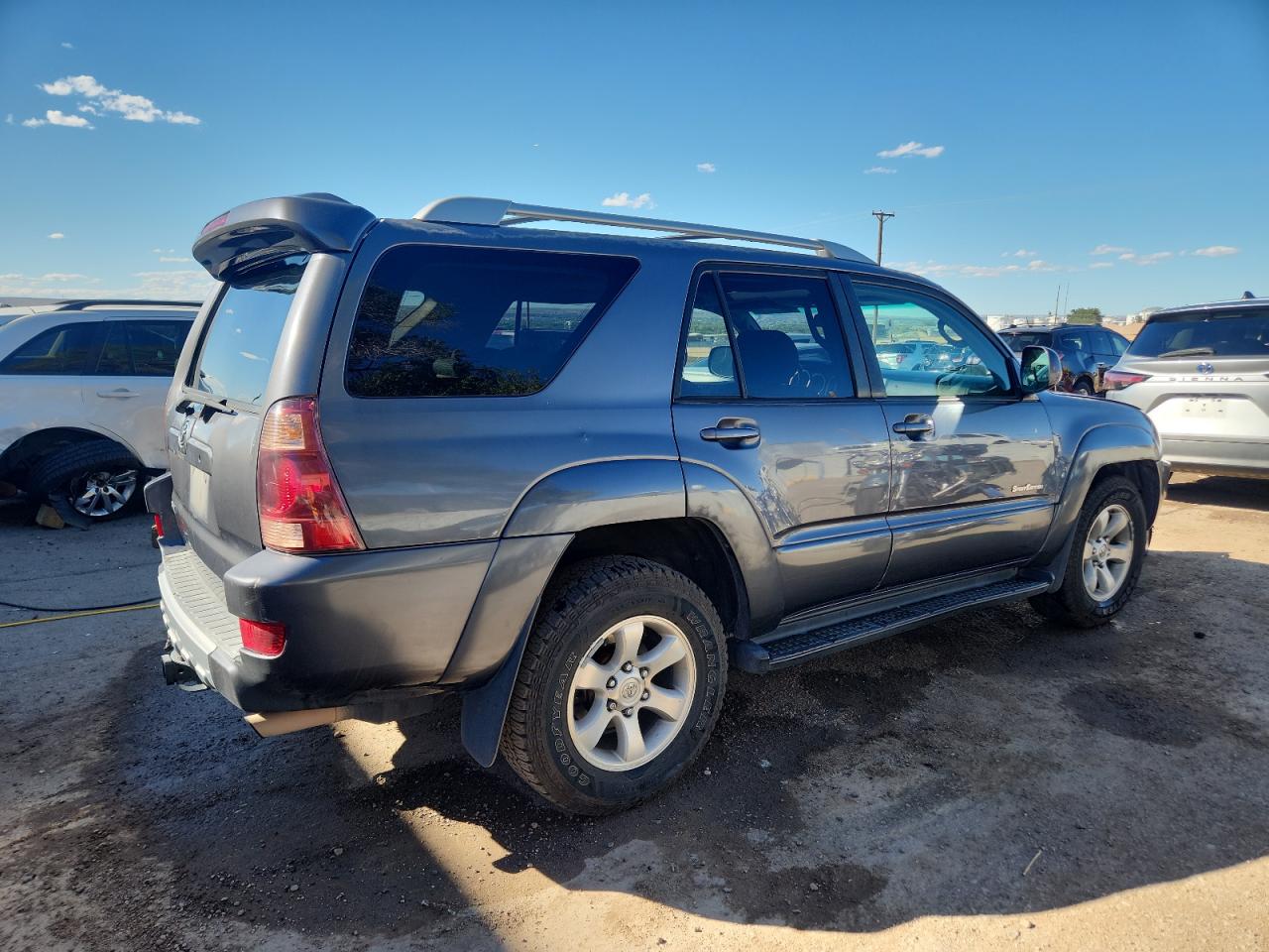 Toyota 4Runner Sr5 Image 2