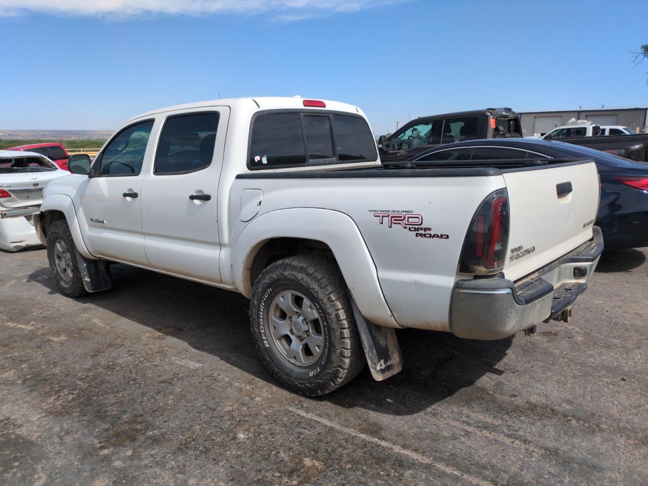 Toyota Tacoma Double Cab Image 9