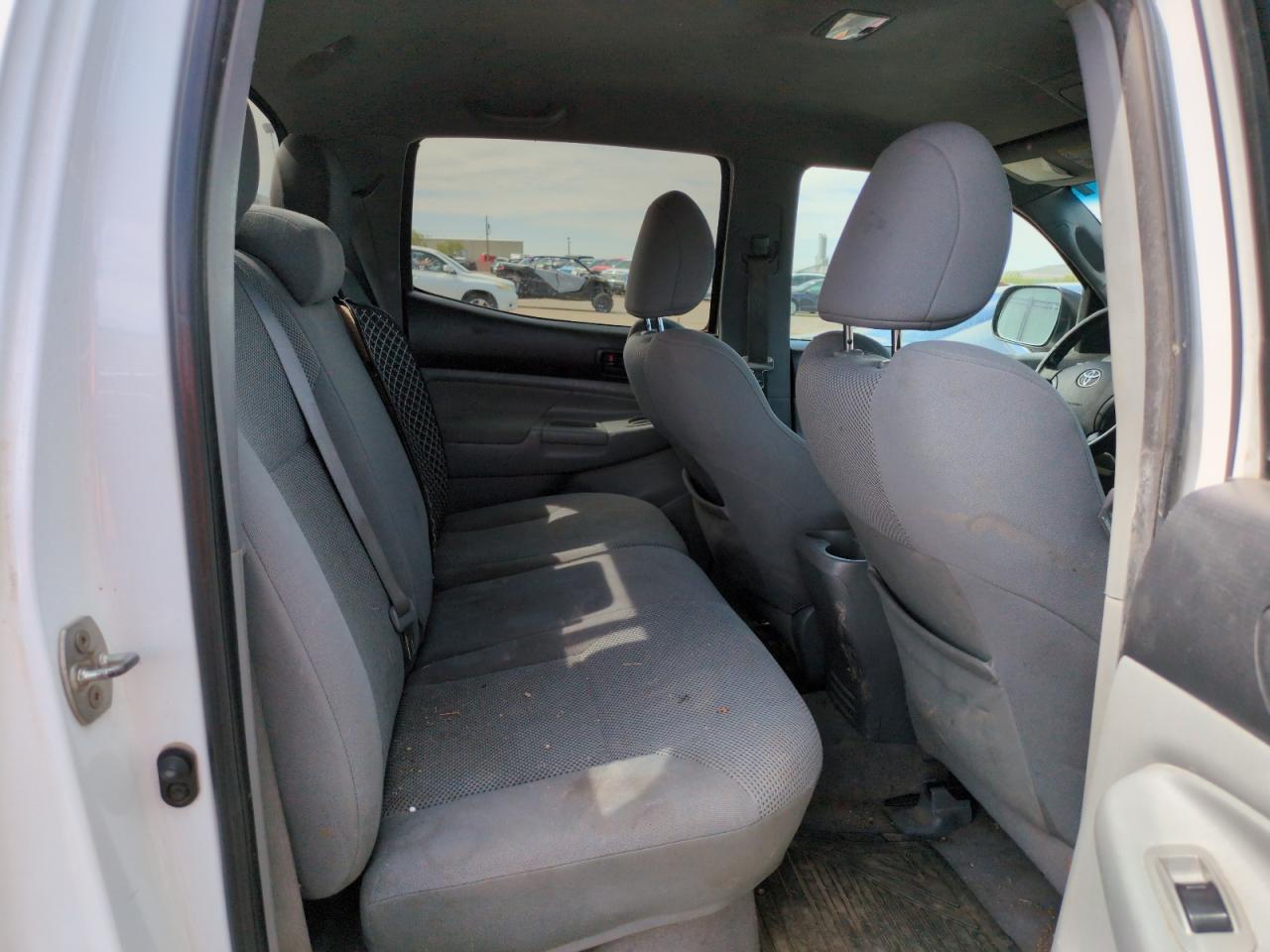 Toyota Tacoma Double Cab Image 13