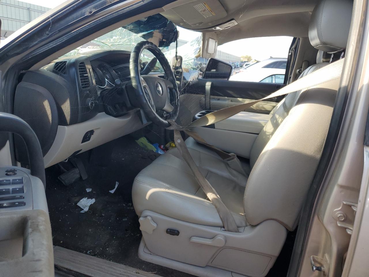 Chevrolet Silverado K2500 Heavy Duty Image 3