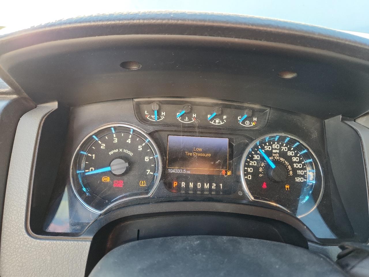 Ford F-150 Supercrew Image 4