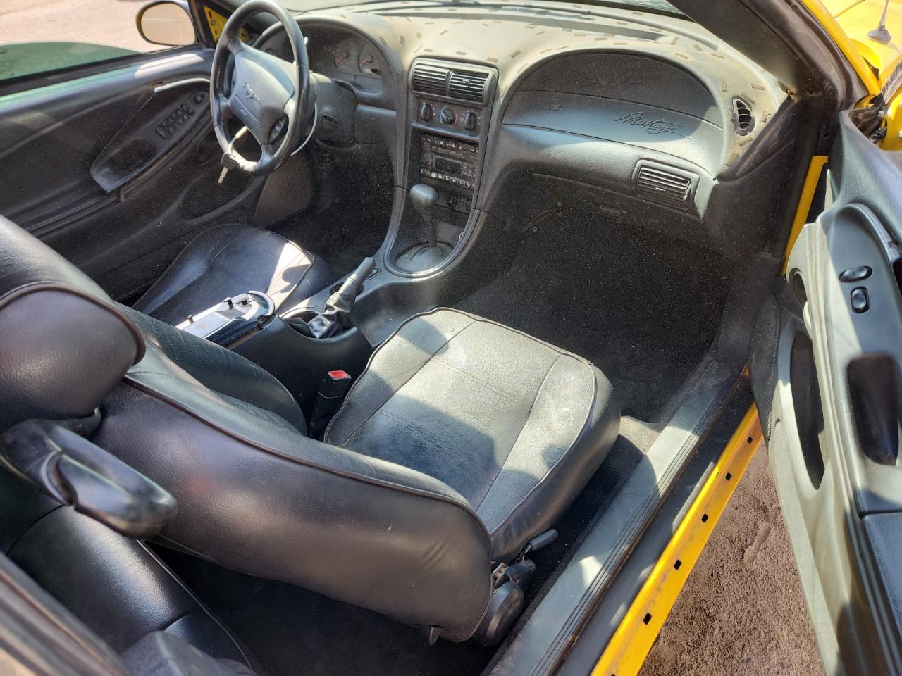 Ford Mustang Image 8