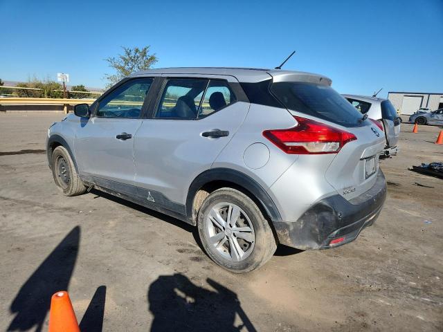 Nissan Kicks S Image 2