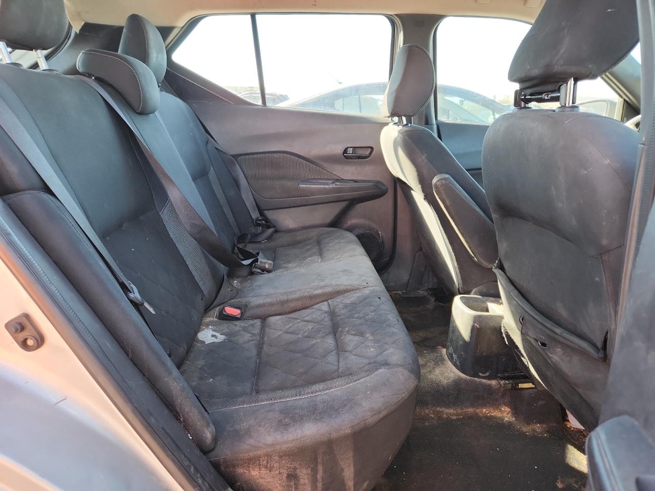 Nissan Kicks S Image 7