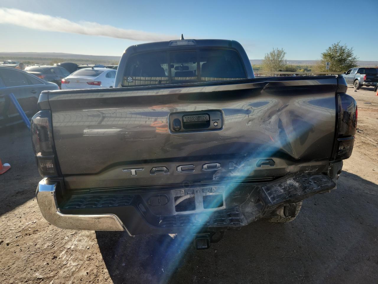 Toyota Tacoma Double Cab Image 2