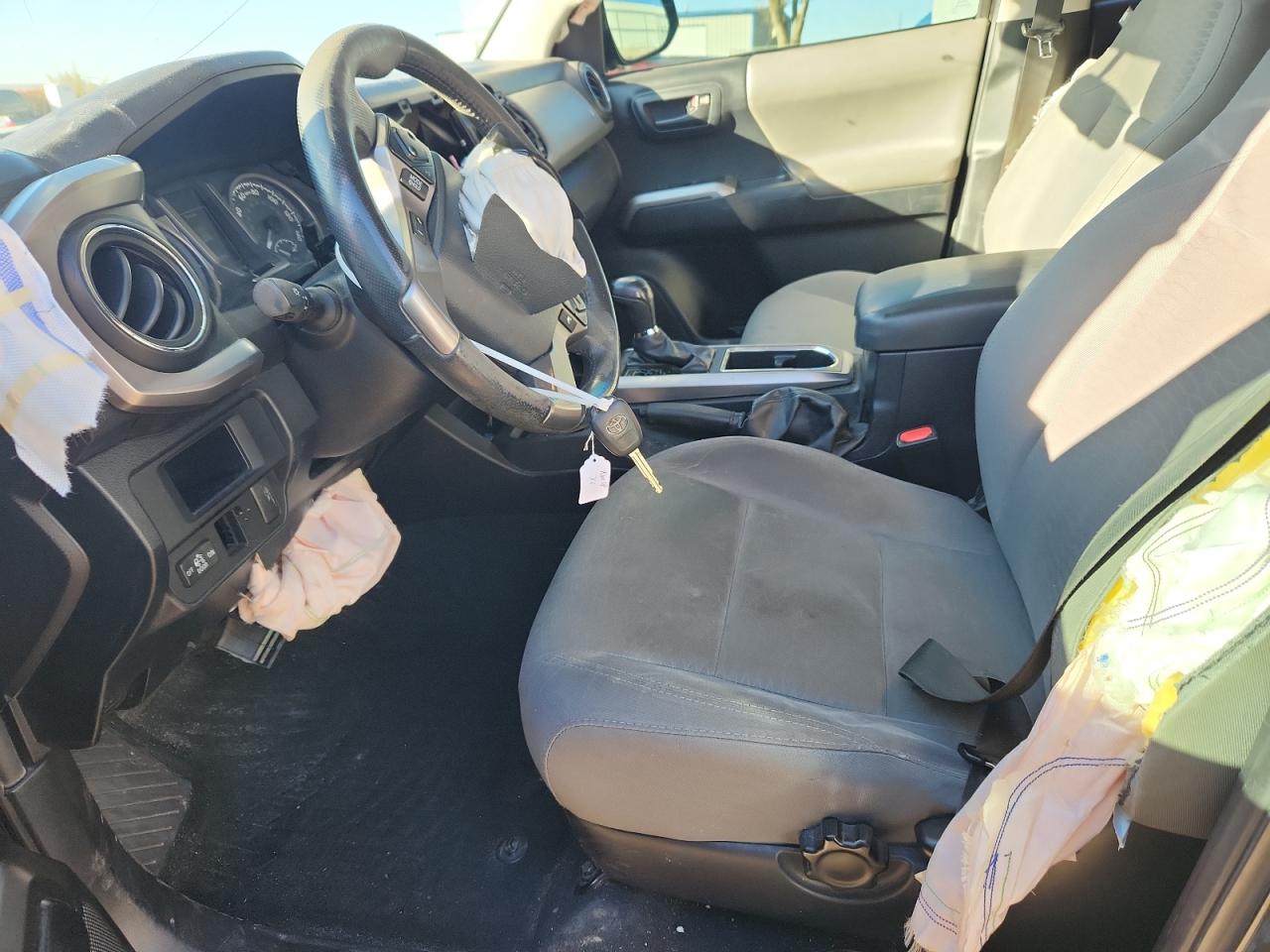 Toyota Tacoma Double Cab Image 9