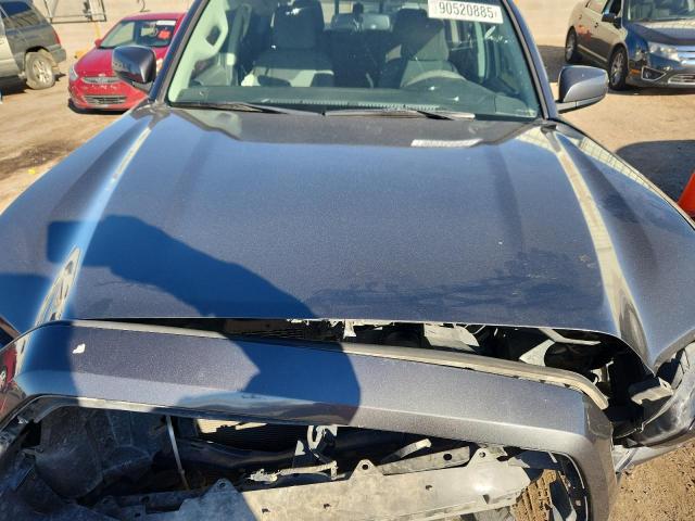 Toyota Tacoma Double Cab Image 3