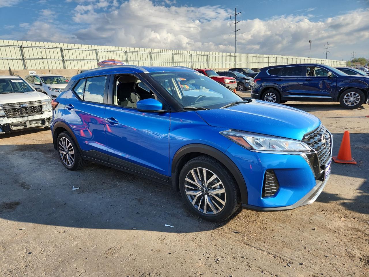 Nissan Kicks Sv Image 3