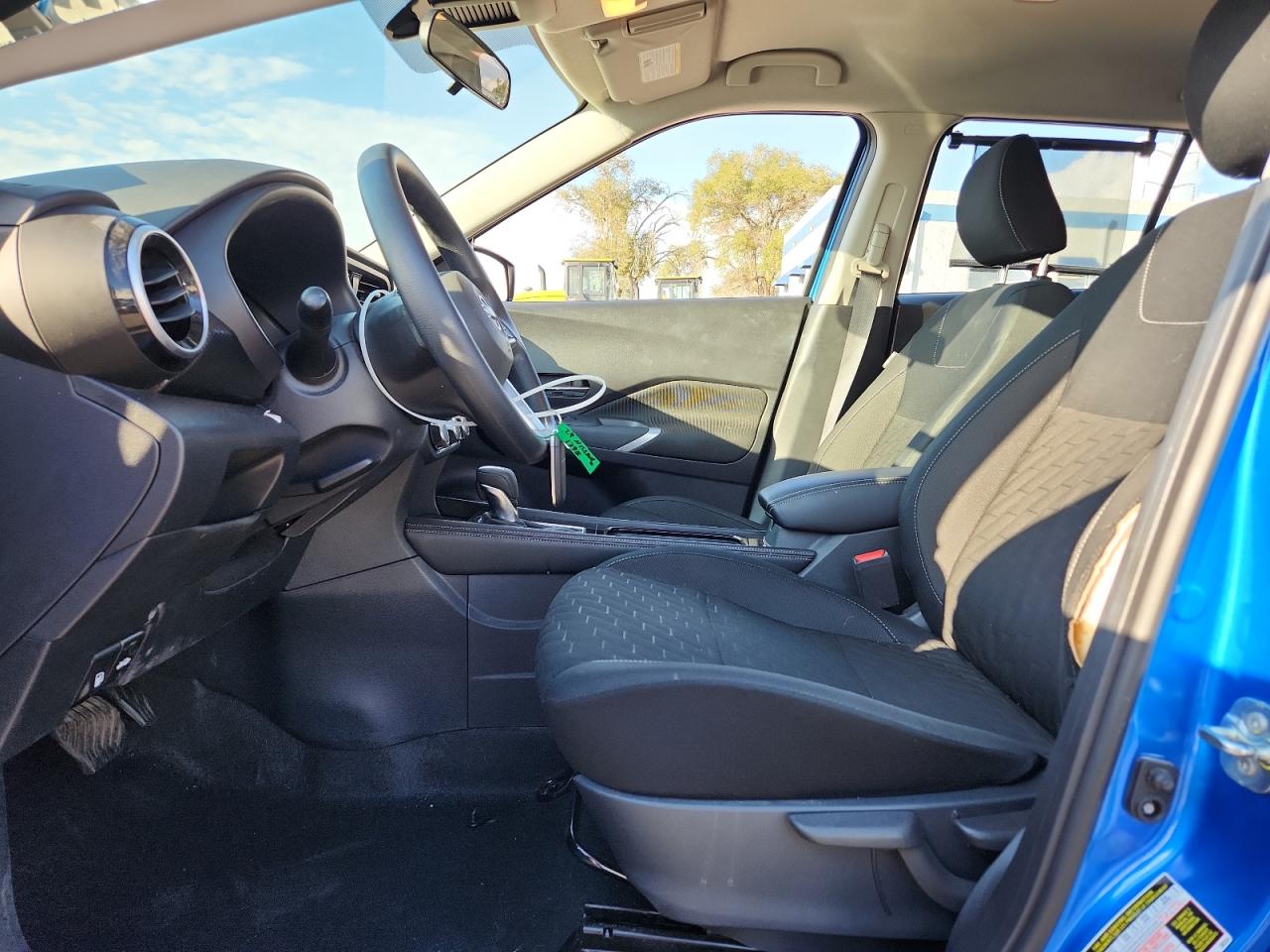 Nissan Kicks Sv Image 9