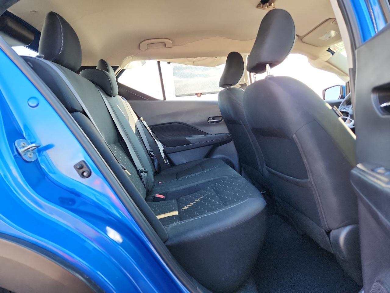 Nissan Kicks Sv Image 11