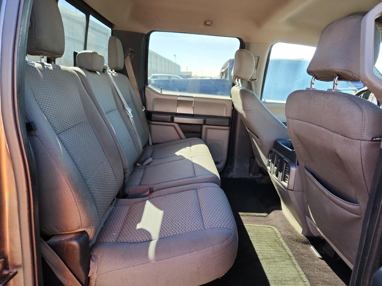 Ford F-150 Supercrew Image 10