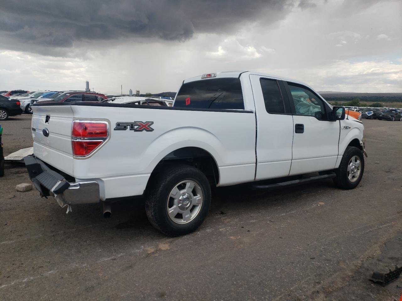 Ford F-150 Super Cab Image 12