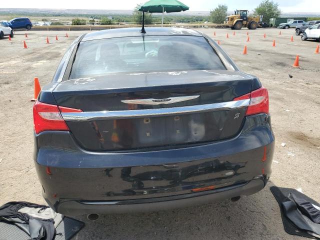 Chrysler 200 Touring Image 12