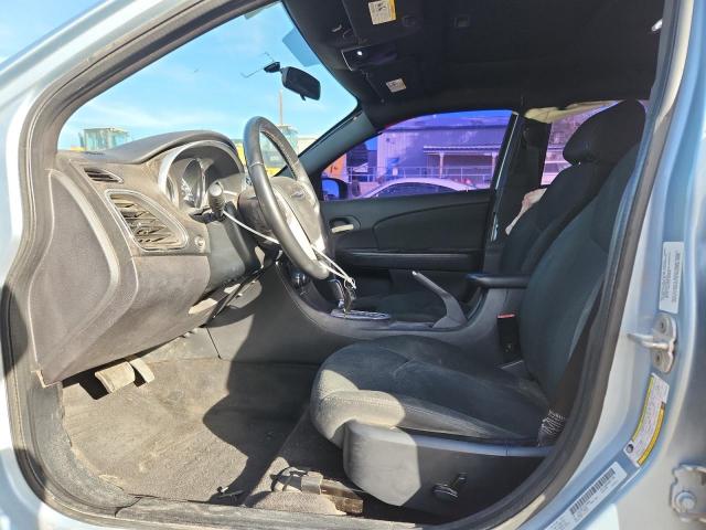 Chrysler 200 Touring Image 12