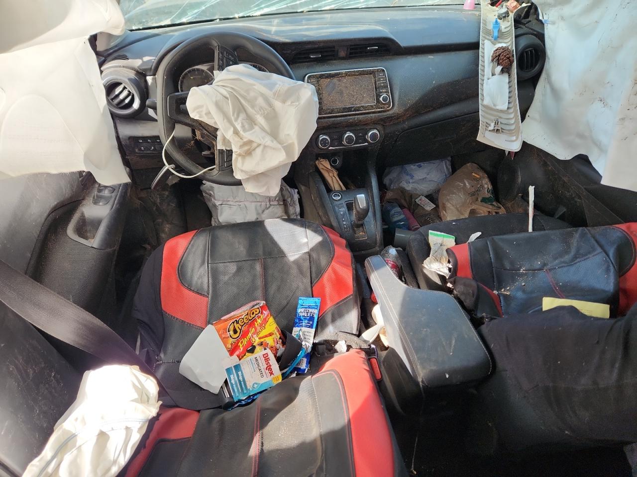 Nissan Kicks S Image 11