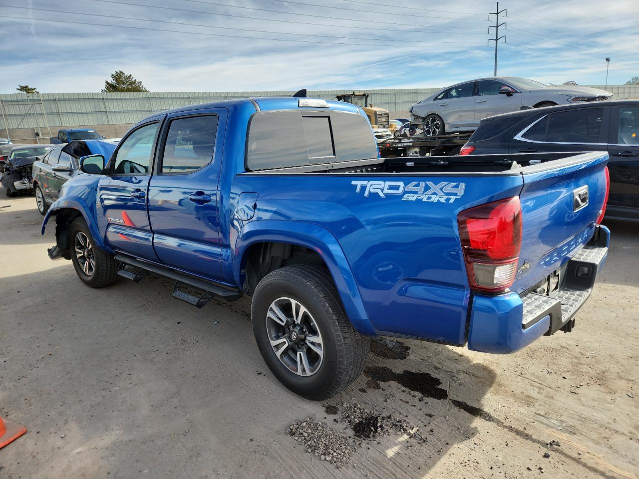 Toyota Tacoma Double Cab Image 2