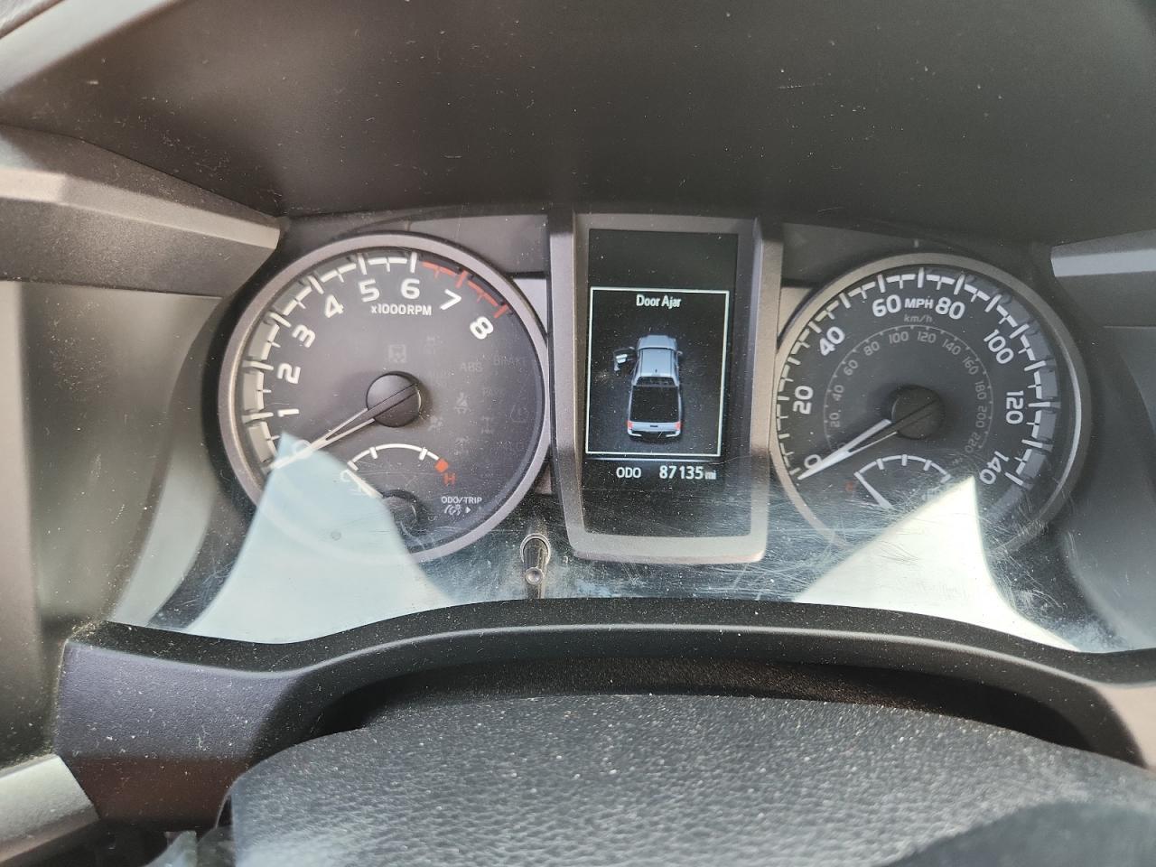 Toyota Tacoma Double Cab Image 8