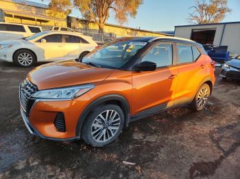  Salvage Nissan Kicks