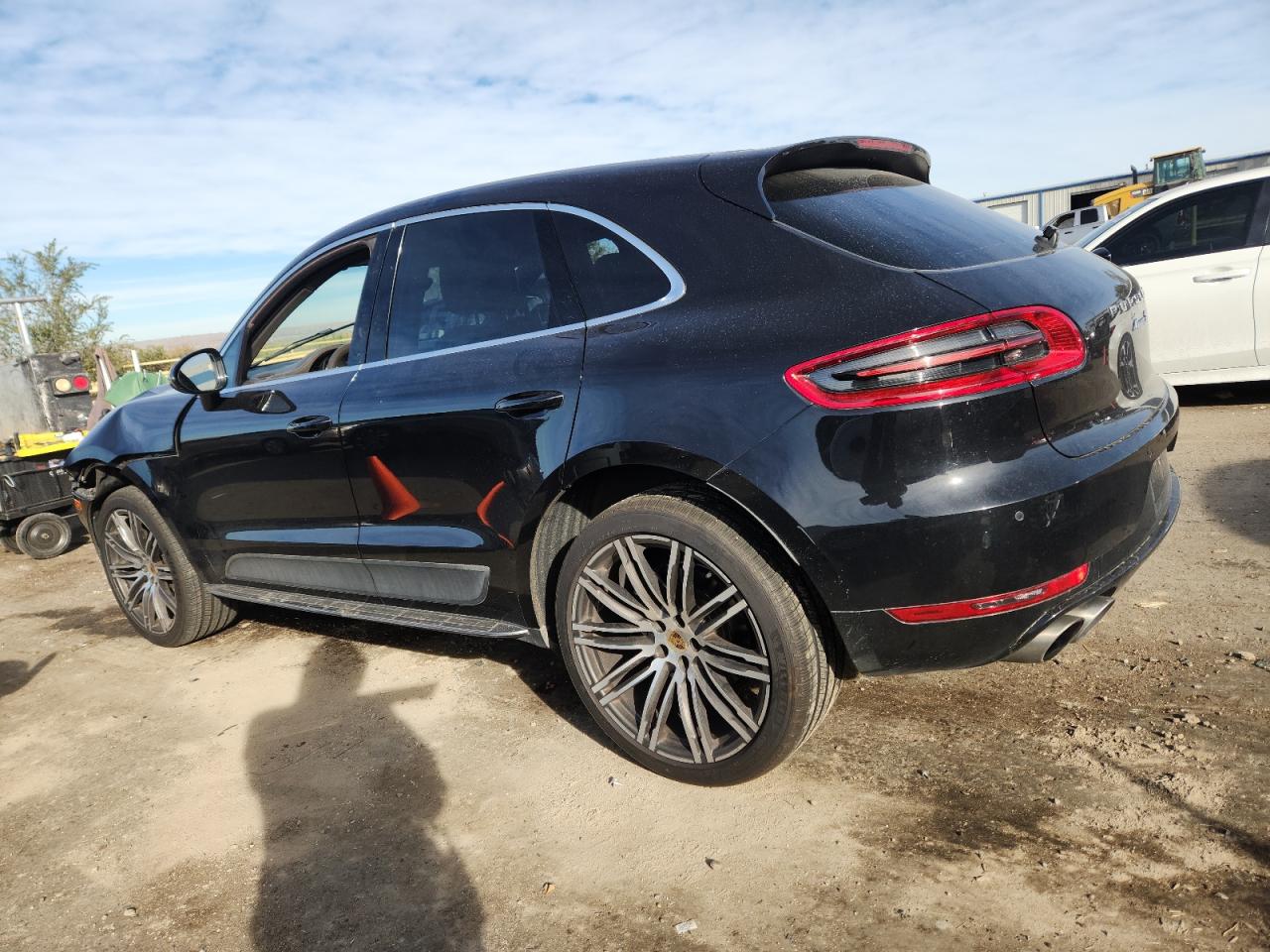 Porsche Macan S Image 2