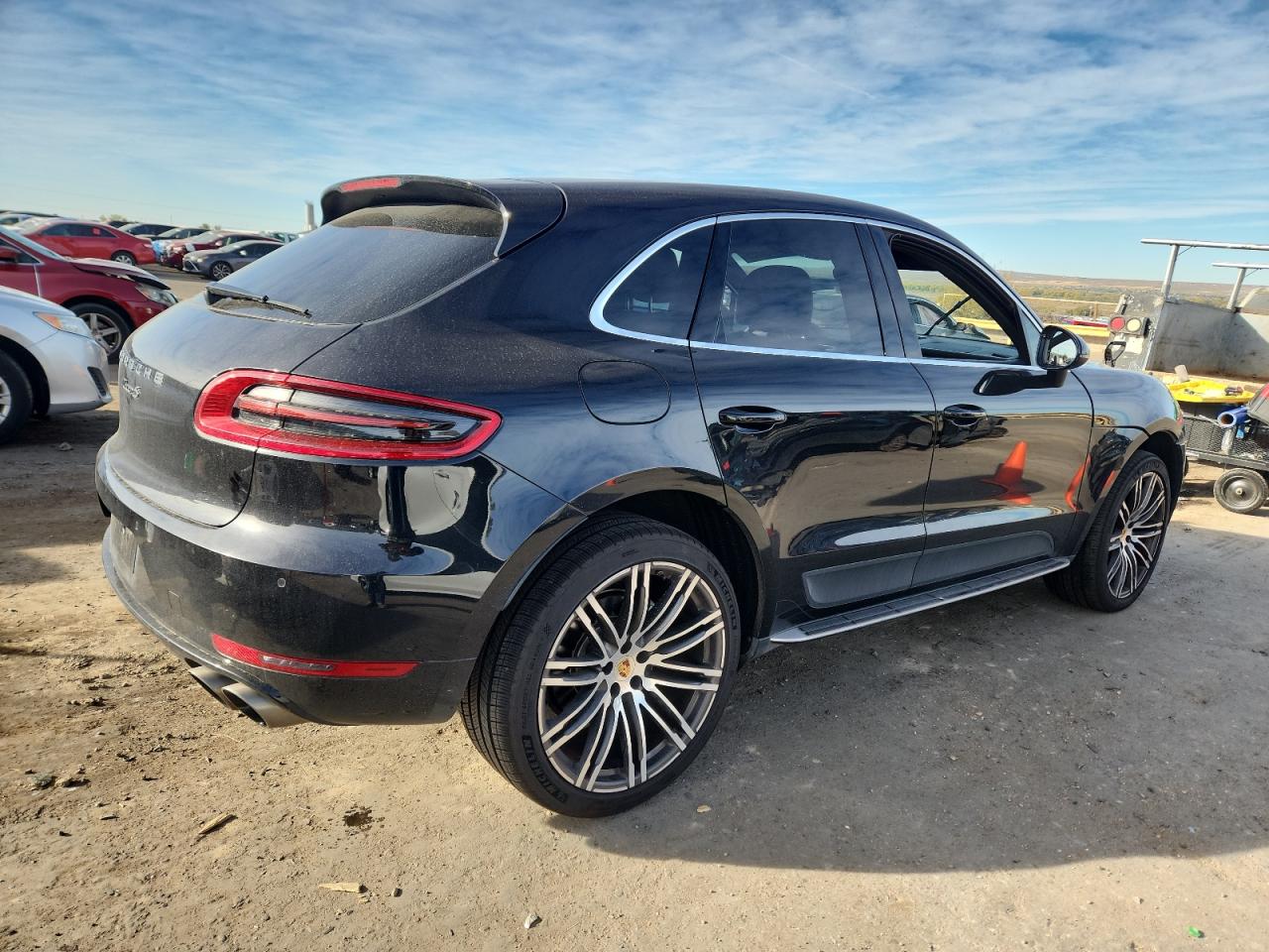 Porsche Macan S Image 4
