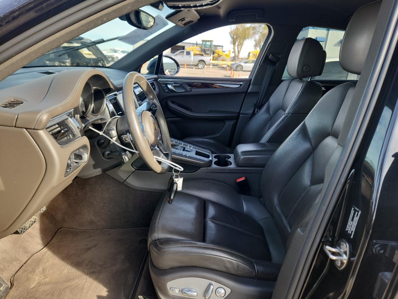 Porsche Macan S Image 13